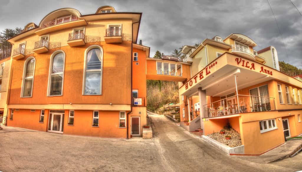 Hotel Vila Anna Trencianske Teplice Exterior photo